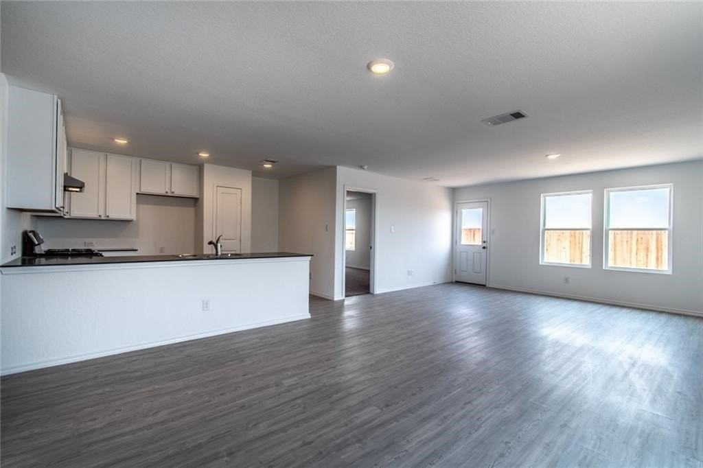 2302 Medusa Dr - Photo 2 of 30