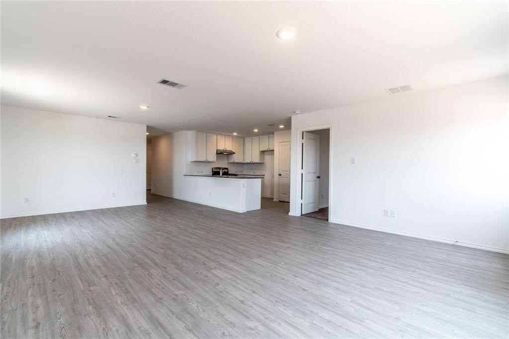 2302 Medusa Dr - Photo 3 of 30