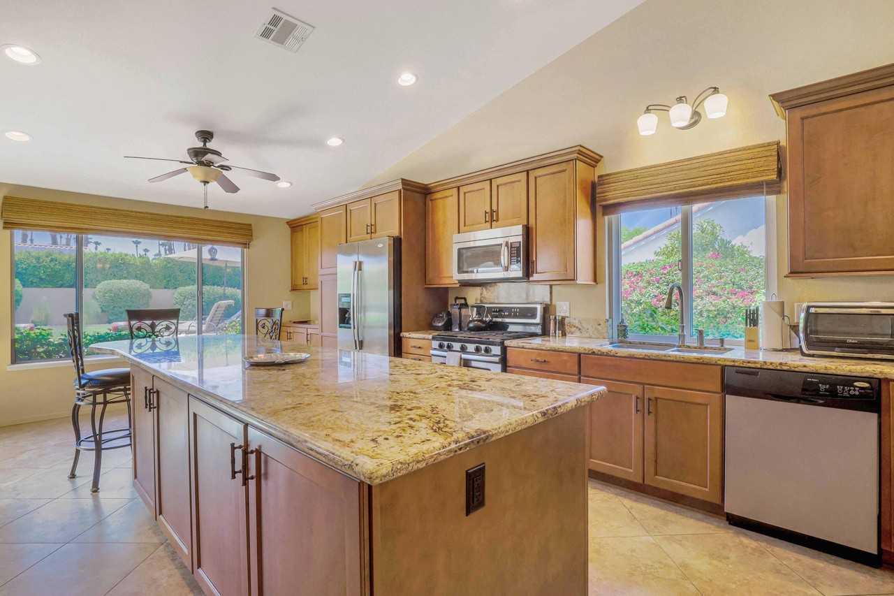 39795 Regency Way - Photo 7 of 25