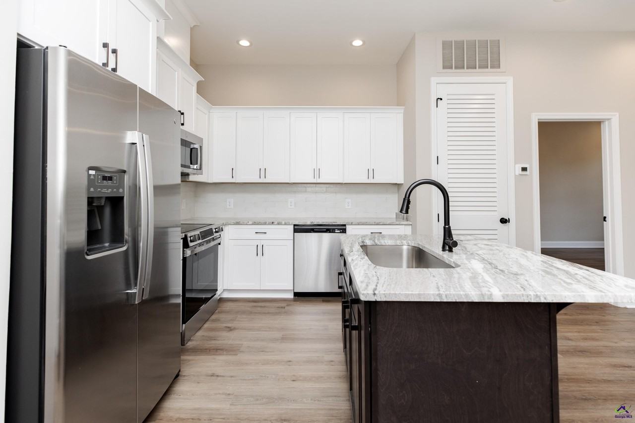 1013 Northside Dr - Photo 4 of 50