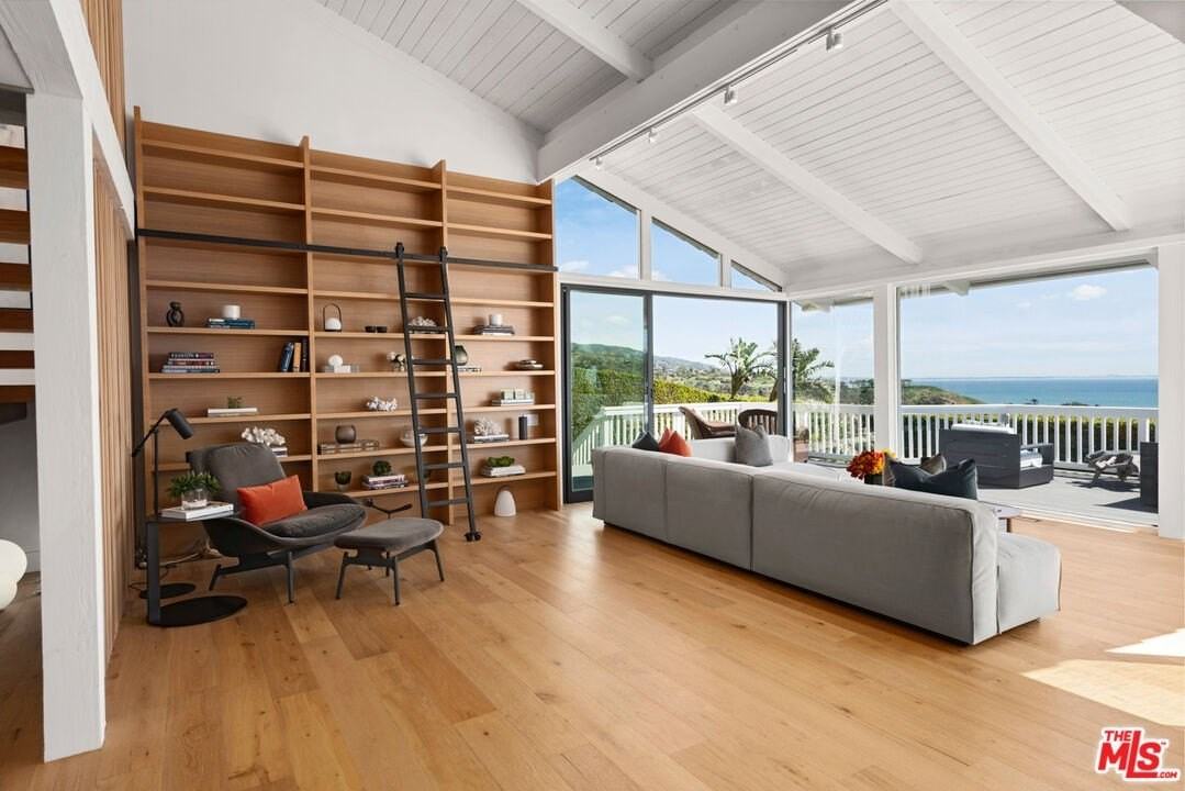 23901 Malibu Knolls Road - Photo 6 of 37