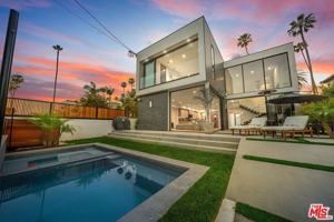 featured image of 200 North Doheny Drive