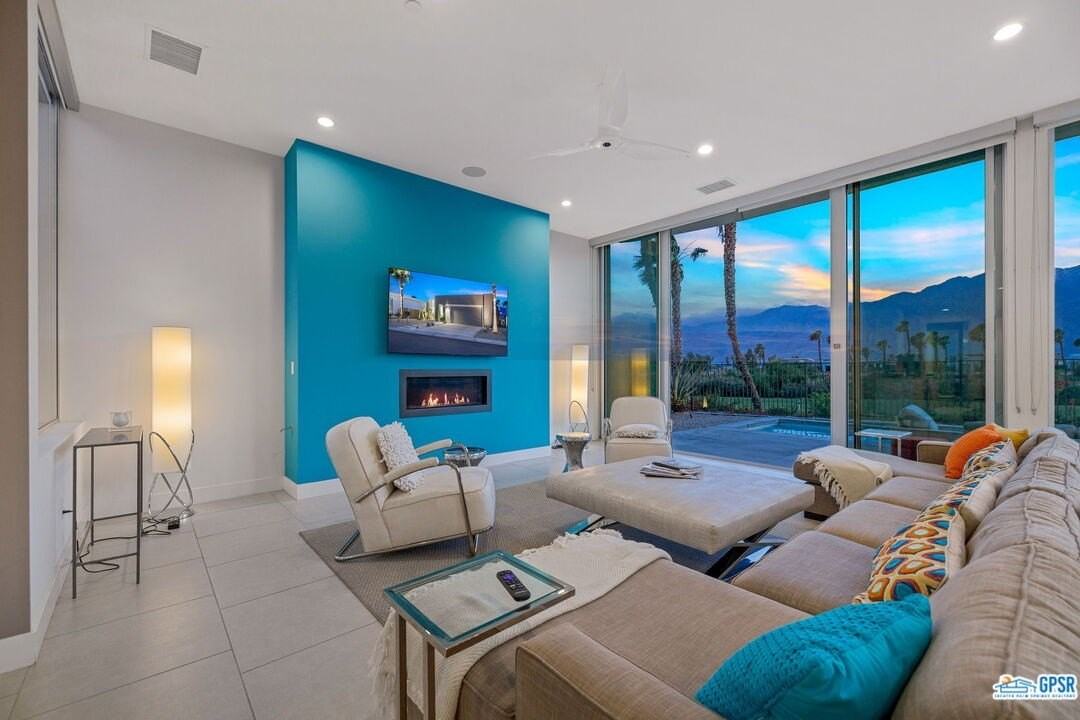 939 Bernardi Lane - Photo 7 of 50