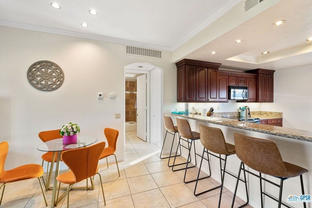 67595 Lagos Way - Photo 7 of 32