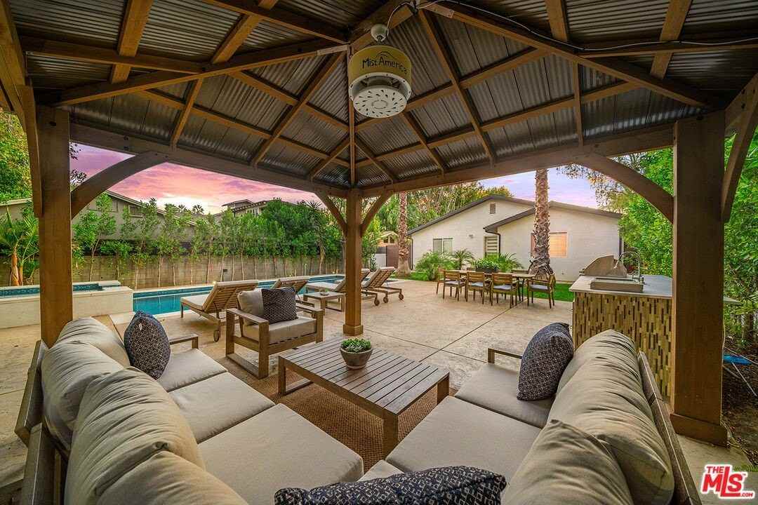 5010 Fulton Avenue - Photo 7 of 50