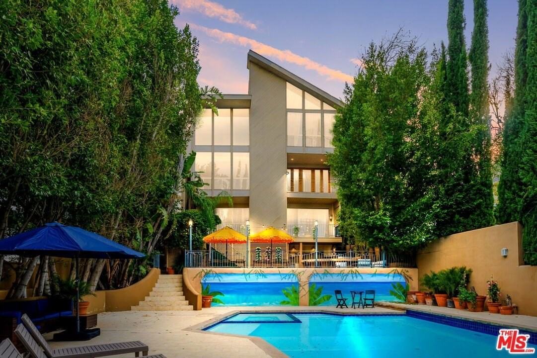 14839 Valley Vista Boulevard - Photo 2 of 50