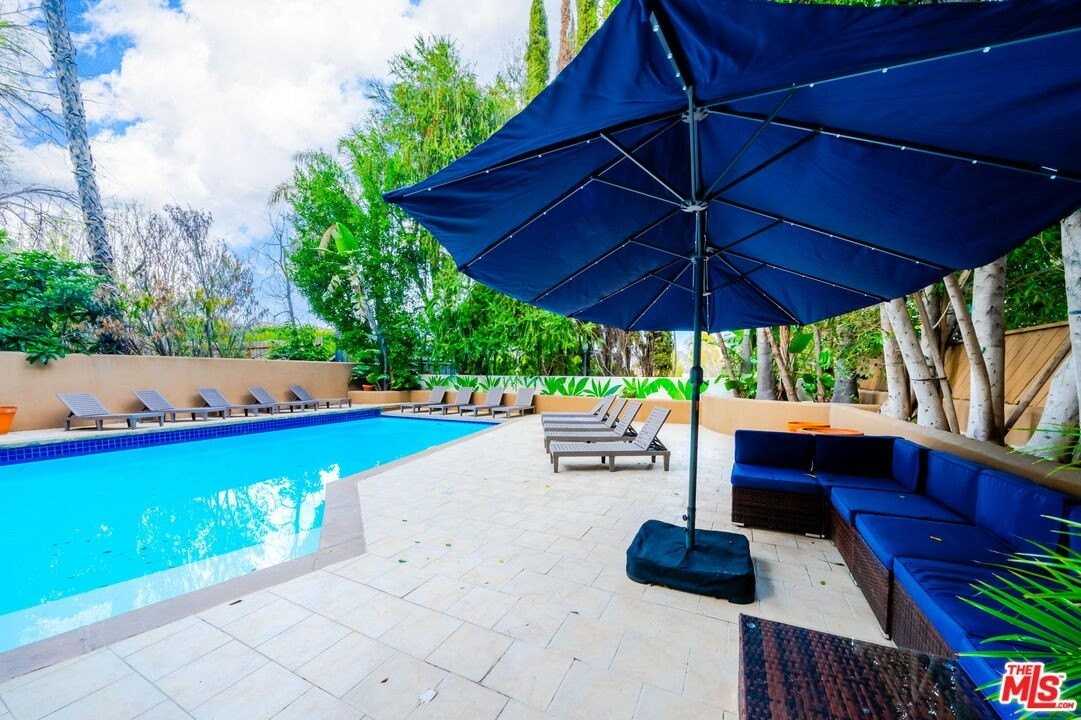 14839 Valley Vista Boulevard - Photo 7 of 50