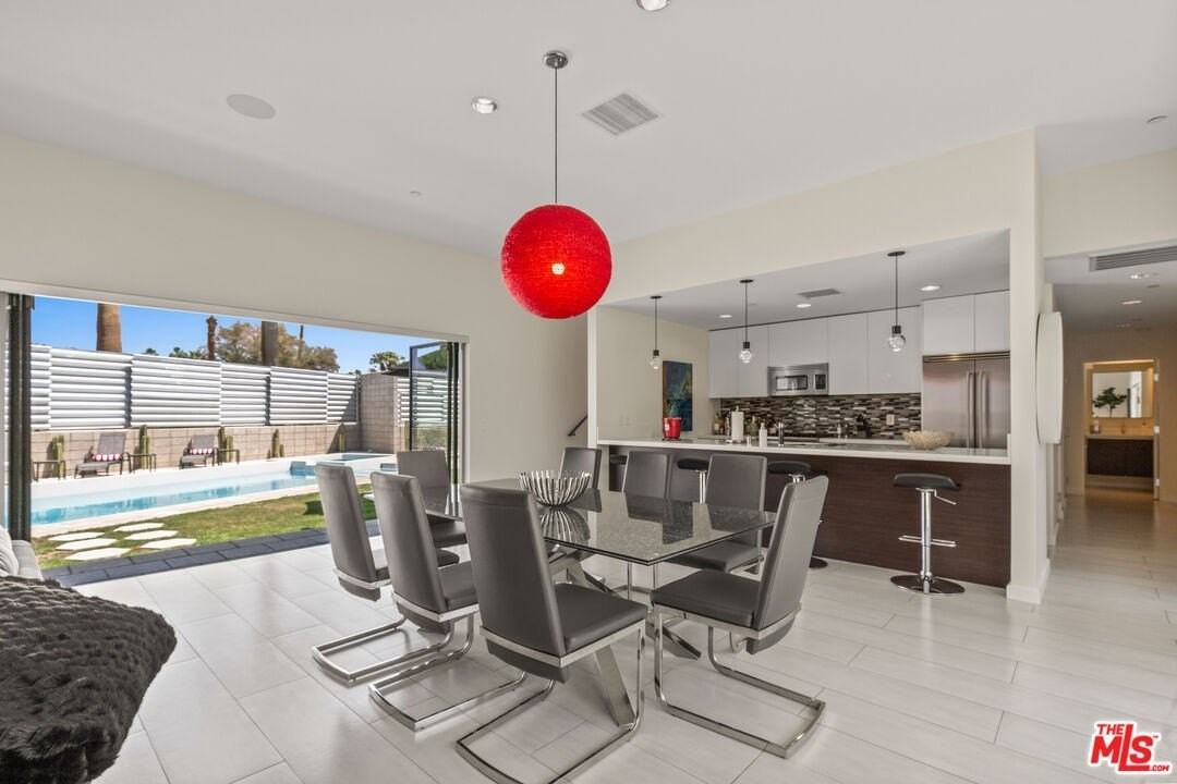 1052 Audrey Drive - Photo 4 of 31