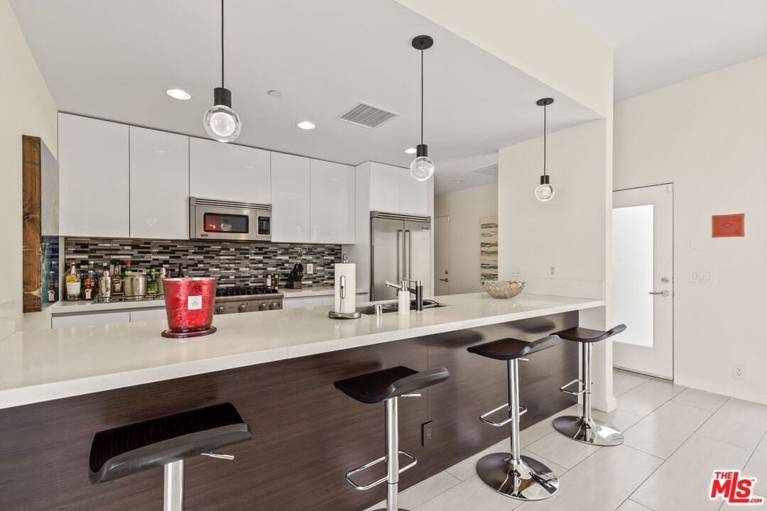 1052 Audrey Drive - Photo 6 of 31