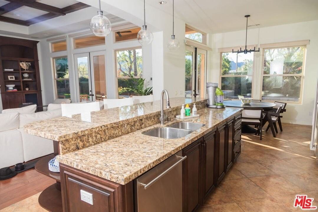 54155 Cananero Circle - Photo 7 of 50