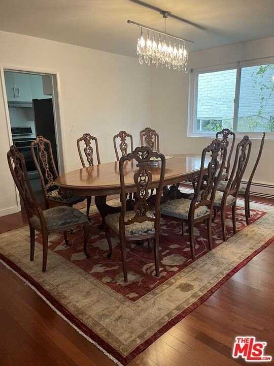 10655 Wilshire Blvd Apt 201 #201 - Photo 5 of 21