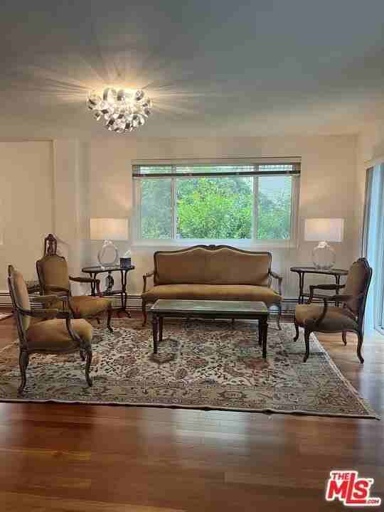 10655 Wilshire Blvd Apt 201 #201 - Photo 6 of 21