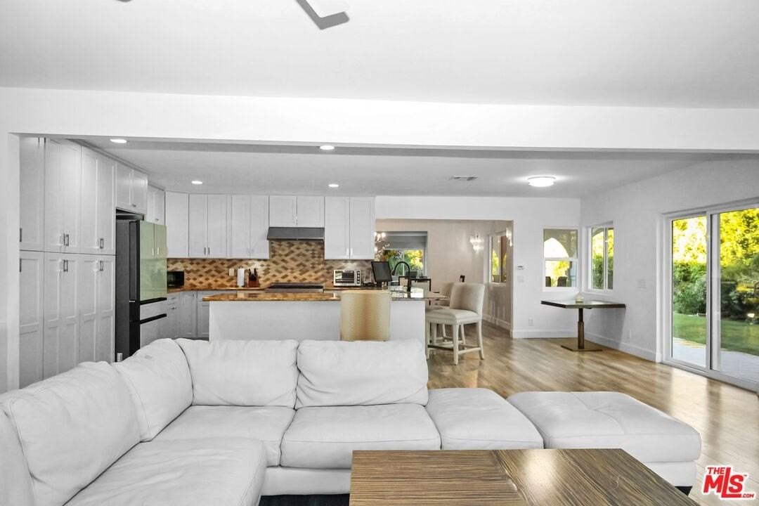 49340 Sunrose Lane - Photo 7 of 50