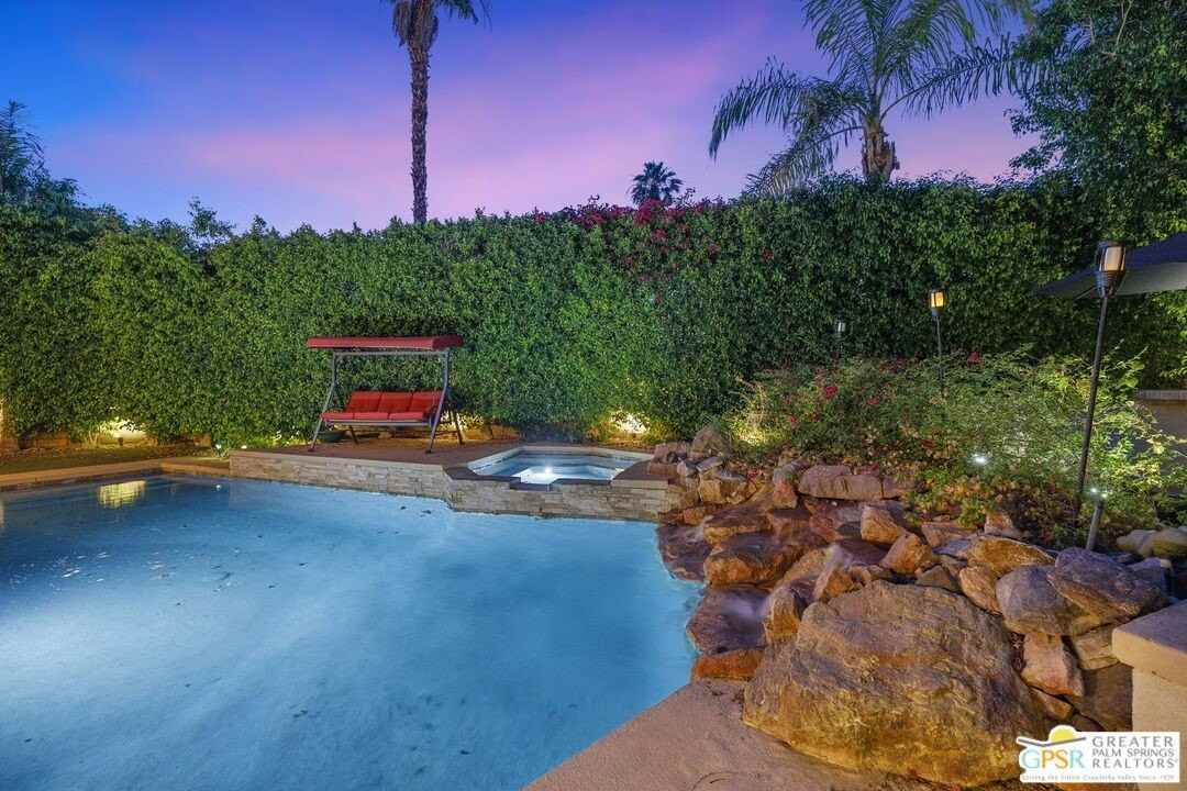 40560 Glennwood Lane - Photo 4 of 48