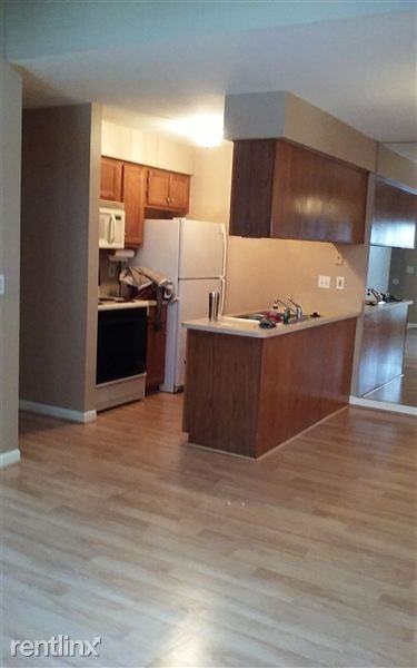 2 bdrm 1 1/2 bath Condo in Fraser for rent Apartments 16529 Woodlane