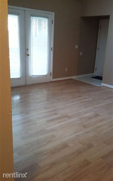 2 bdrm 1 1/2 bath Condo in Fraser for rent Apartments 16529 Woodlane