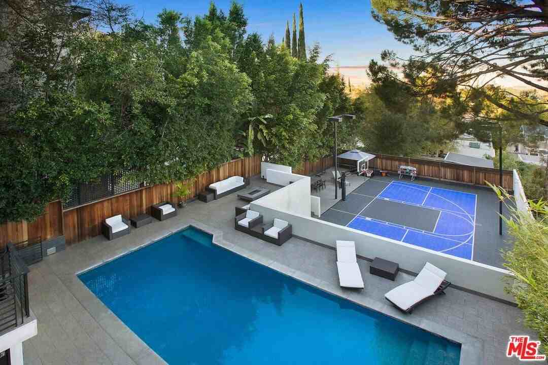 14835 Valley Vista Boulevard - Photo 5 of 40