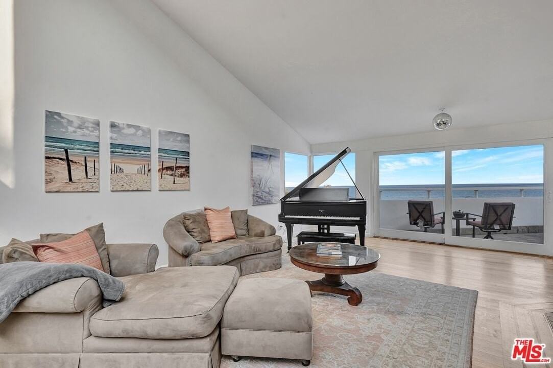 21625 Pacific Coast Highway - Photo 6 of 20