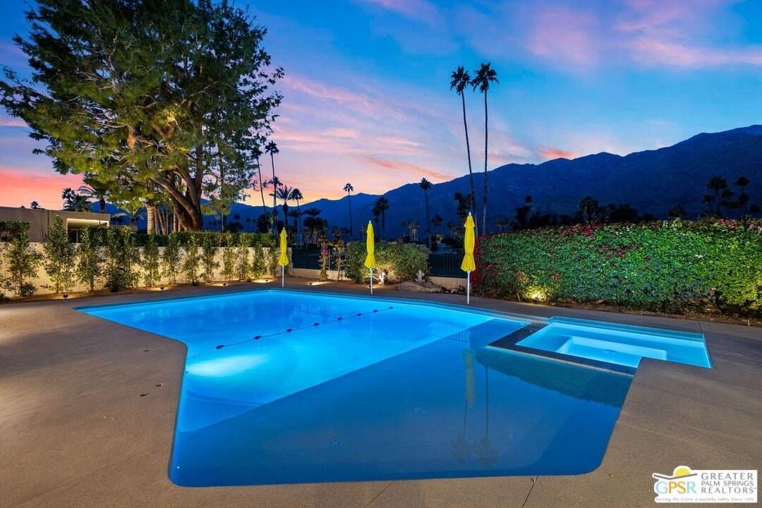 2367 Yosemite Drive - Photo 4 of 50