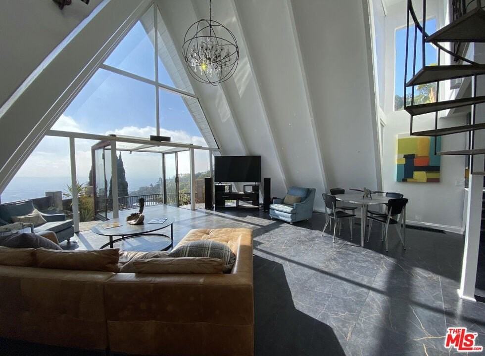 2144 Sunset Plaza Drive - Photo 2 of 41