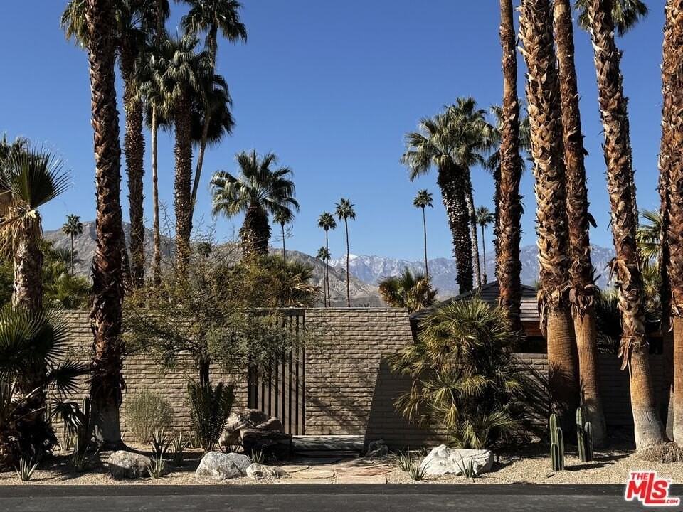 40281 Sand Dune Road - Photo 2 of 31