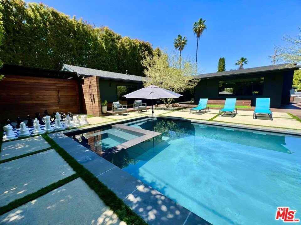 16446 Moorpark Street - Photo 5 of 50