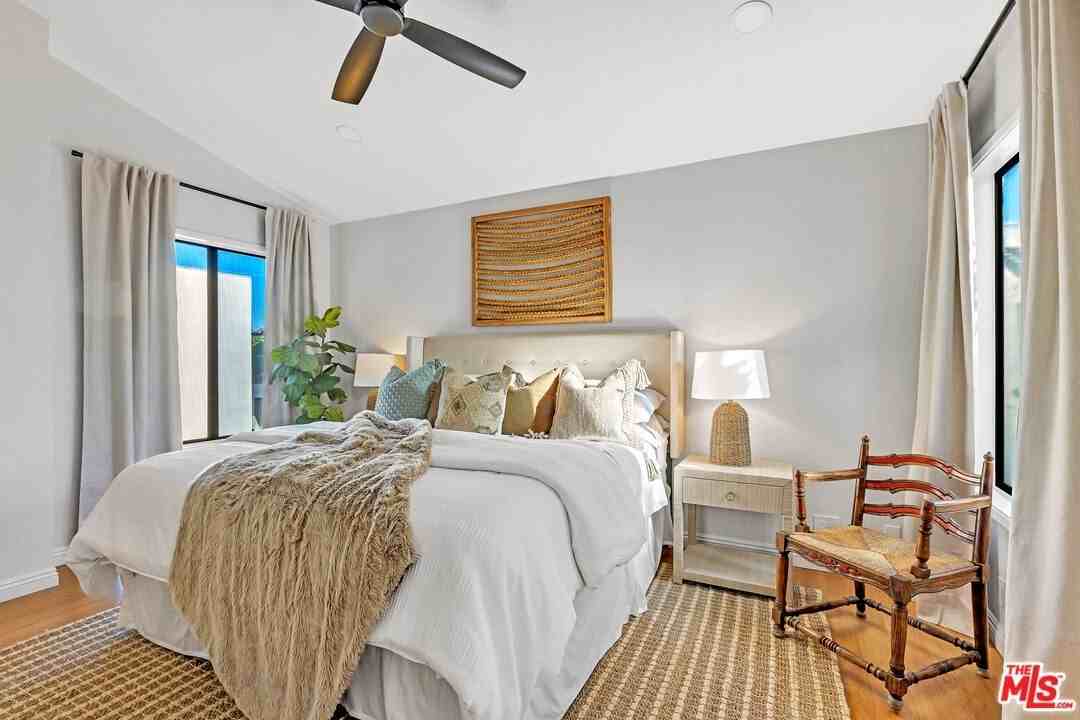 2336 Elden Avenue #D - Photo 4 of 50