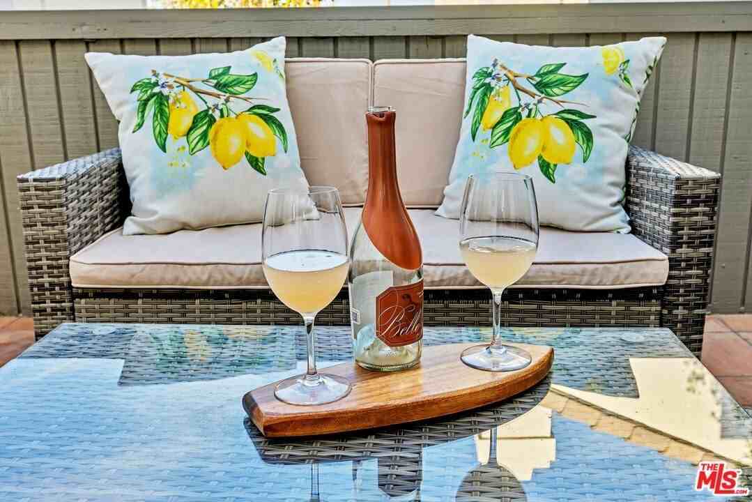 2336 Elden Avenue #D - Photo 7 of 50