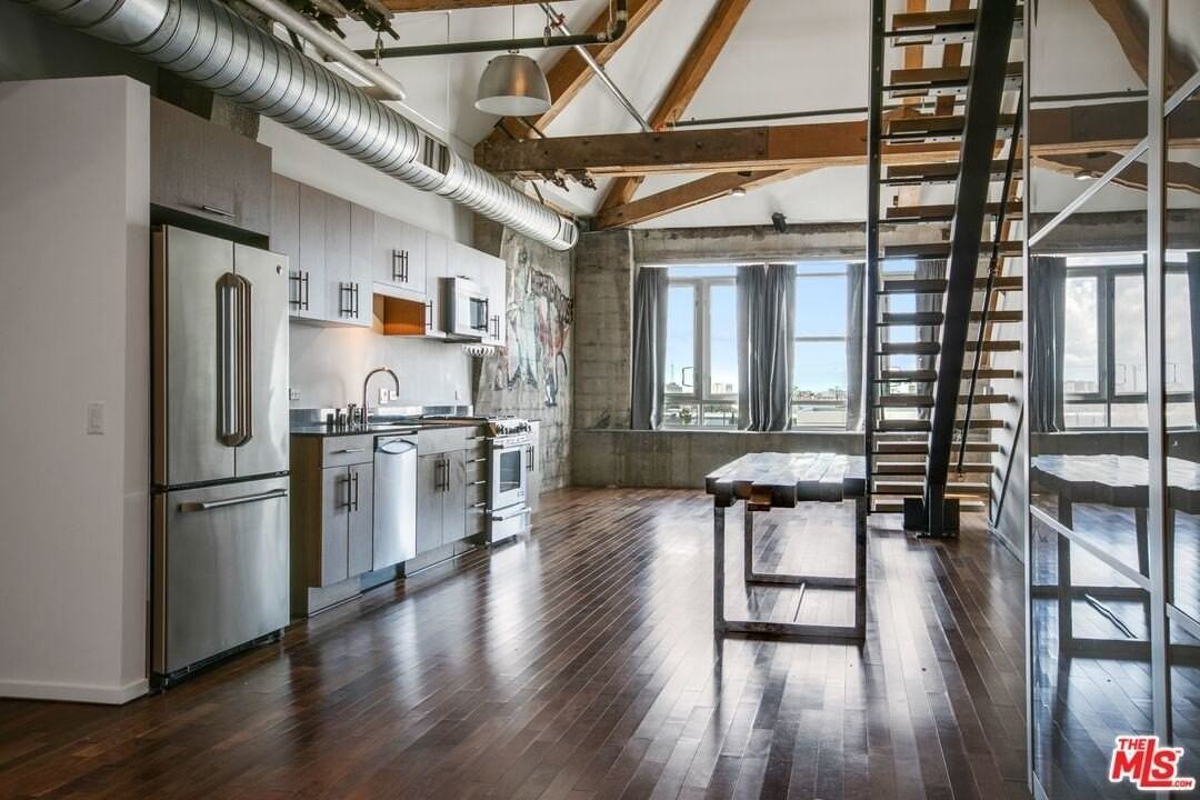 530 S Hewitt St Unit 529 #529