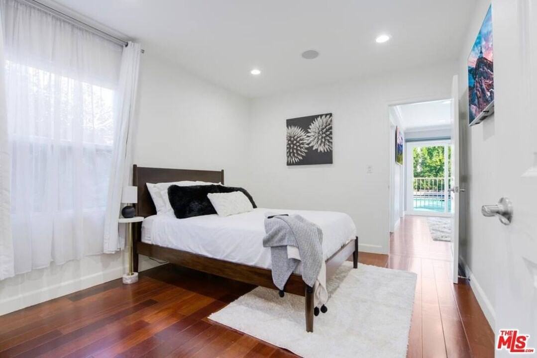 4240 Matilija Avenue - Photo 5 of 40