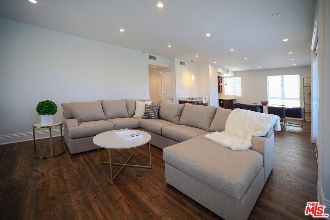 907 South Shenandoah Street #301 - Photo 2 of 32