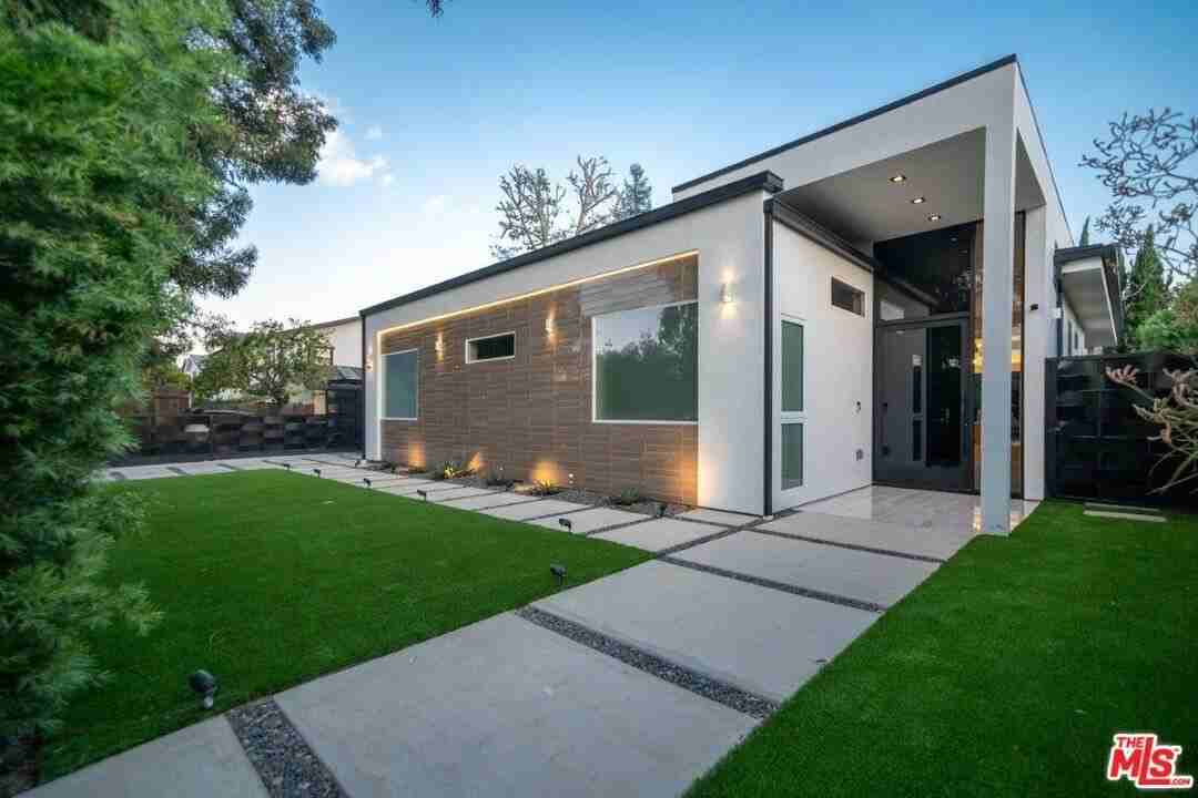 11658 Morrison Street - Photo 2 of 40