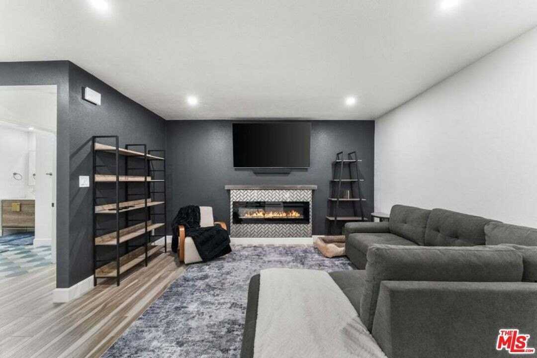 40529 12th Street West - Photo 2 of 36