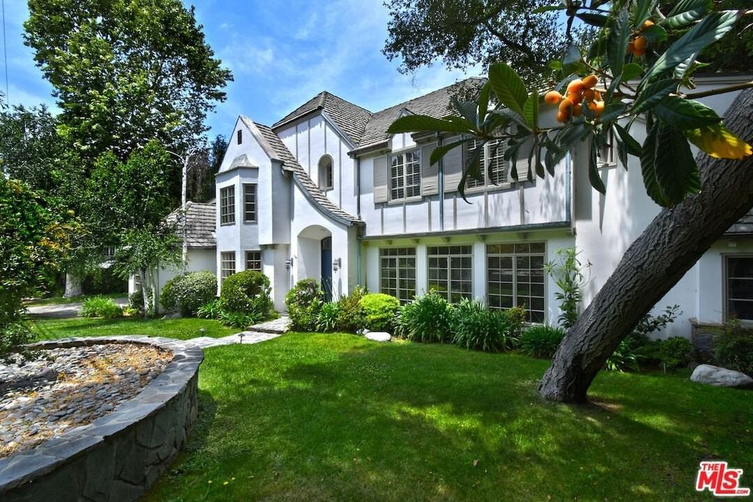 3254 Oakdell Road - Photo 3 of 49