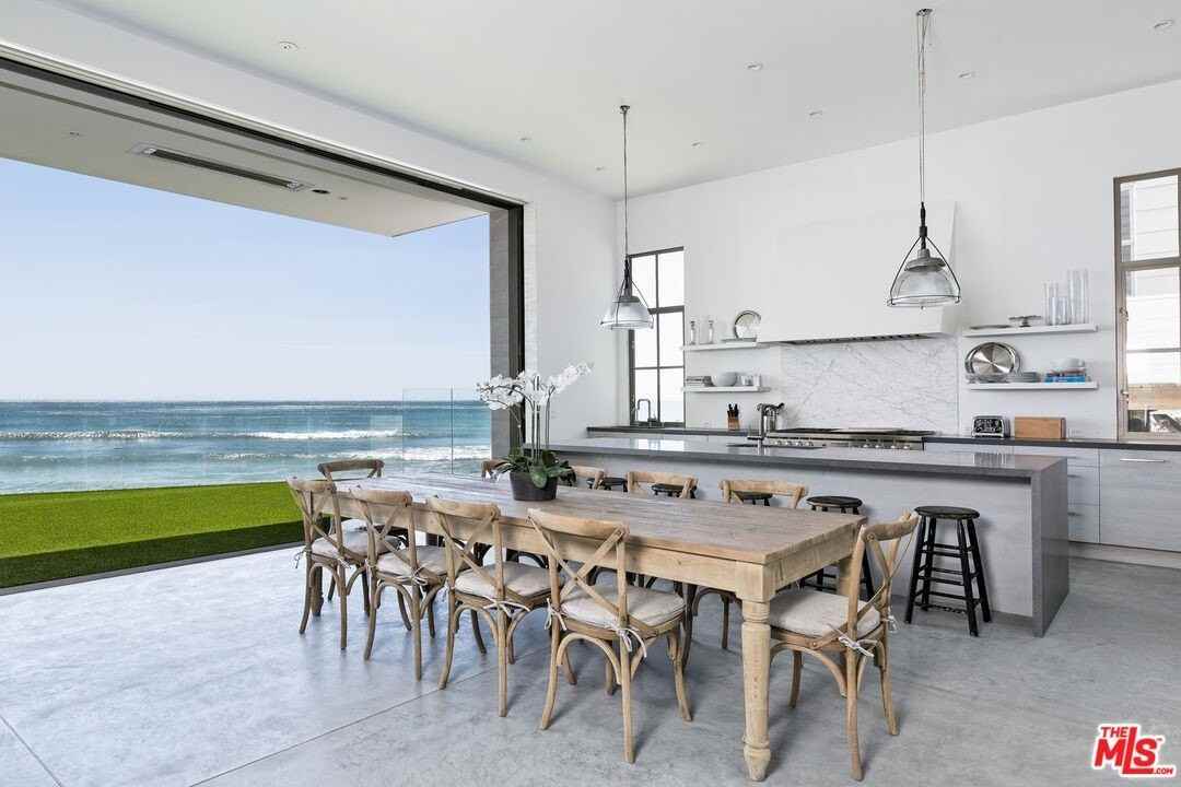 23956 Malibu Road - Photo 2 of 26