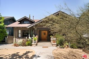 featured image of 1421 Edgecliffe Drive