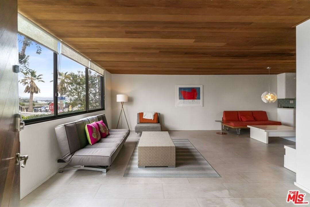 6209 Pacific Avenue #102 - Photo 4 of 29