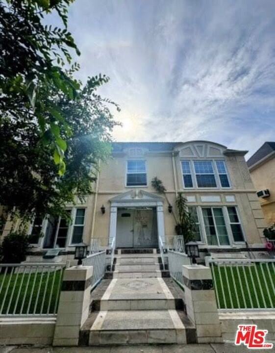 137 South Crescent Drive #5