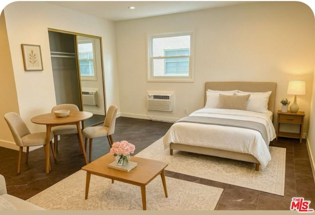 137 S Crescent Dr Apt 5 #5