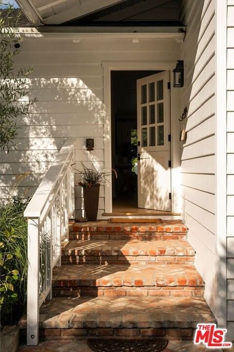 6456 Sycamore Meadows Drive - Photo 7 of 34