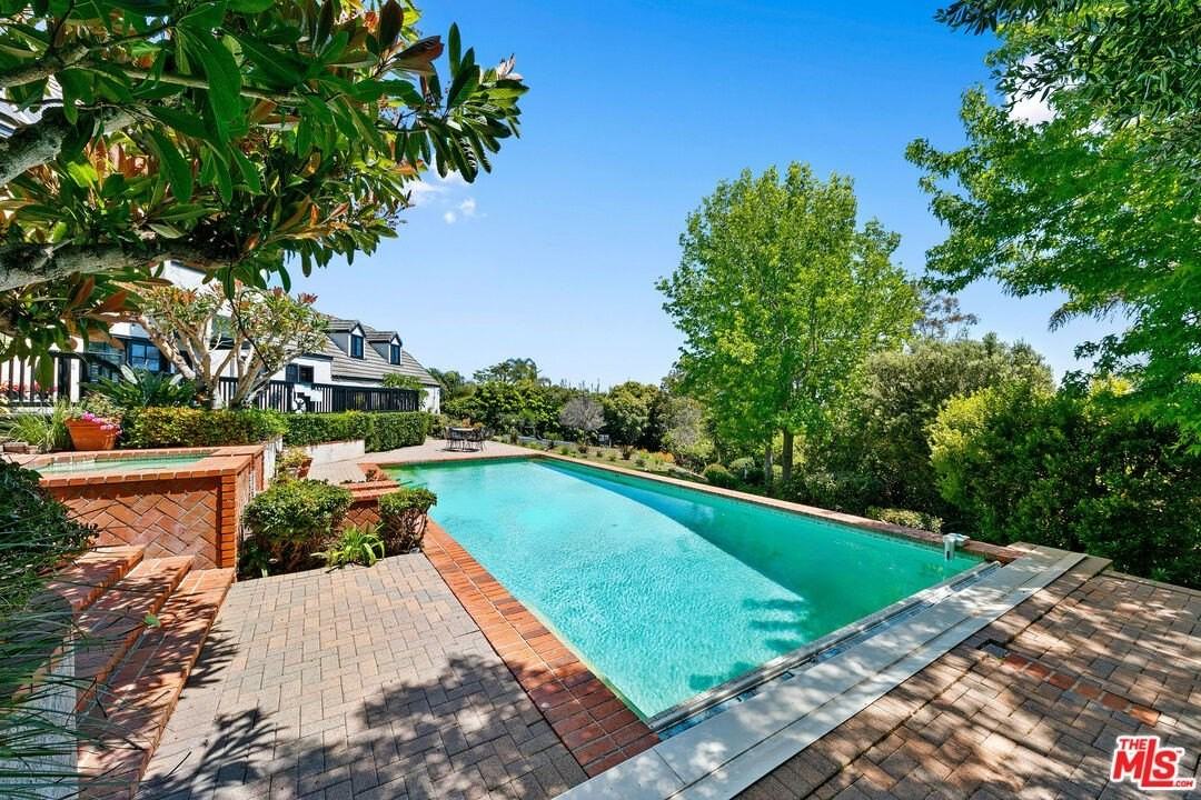 29528 Harvester Road - Photo 4 of 36