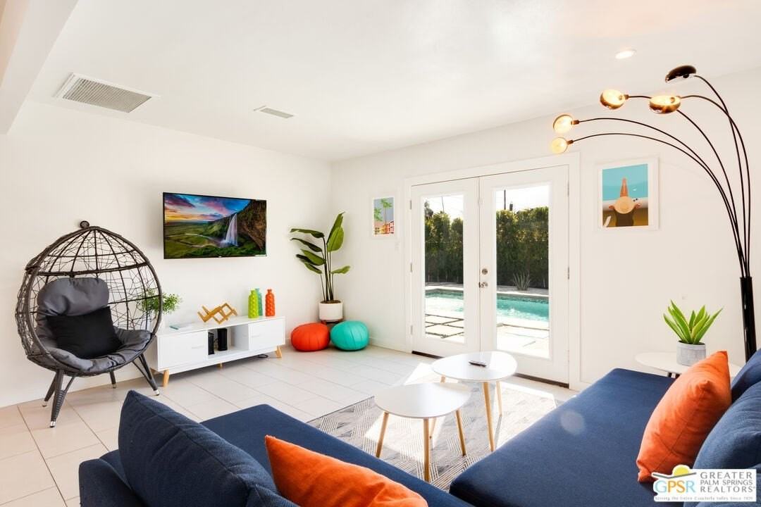 4373 East Camino Parocela - Photo 5 of 35