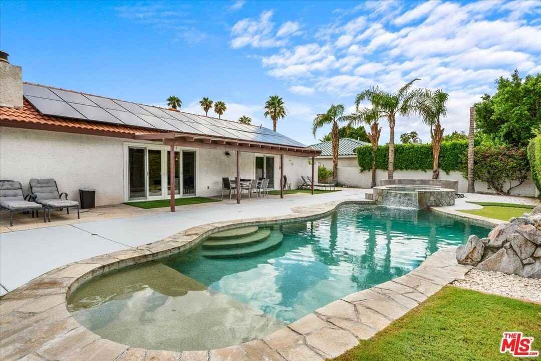 2011 N San Antonio Rd - Photo 7 of 46