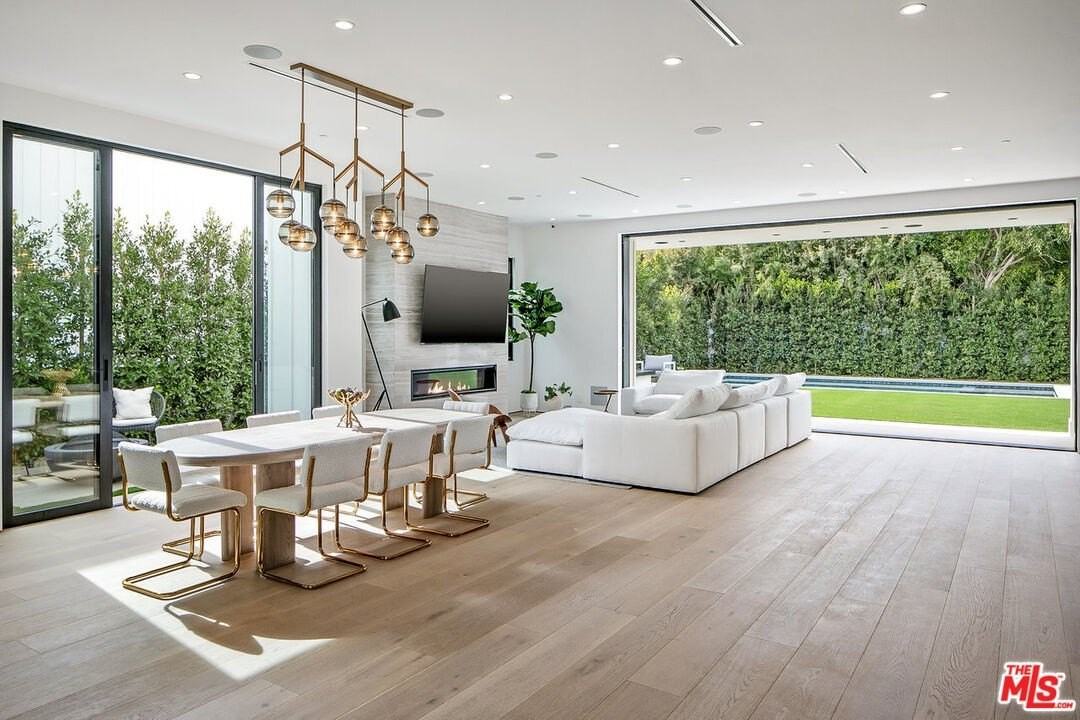 211 Veteran Avenue - Photo 7 of 50