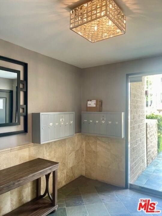 1097 South Bedford Drive #101 - Photo 6 of 36