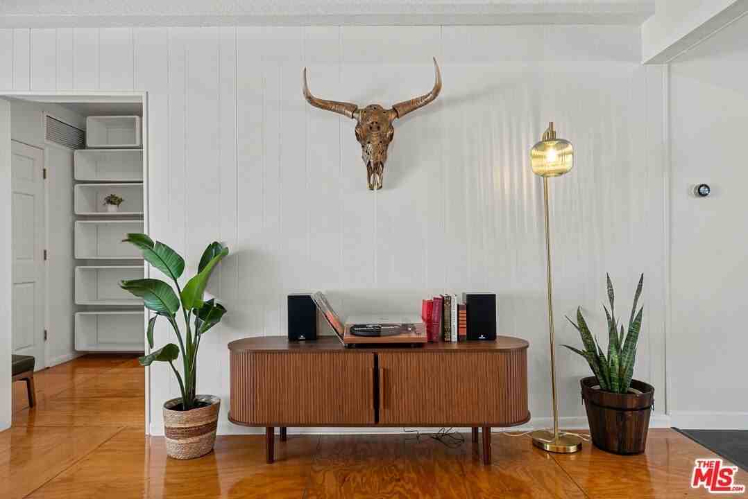 5127 Gaynor Avenue - Photo 6 of 29