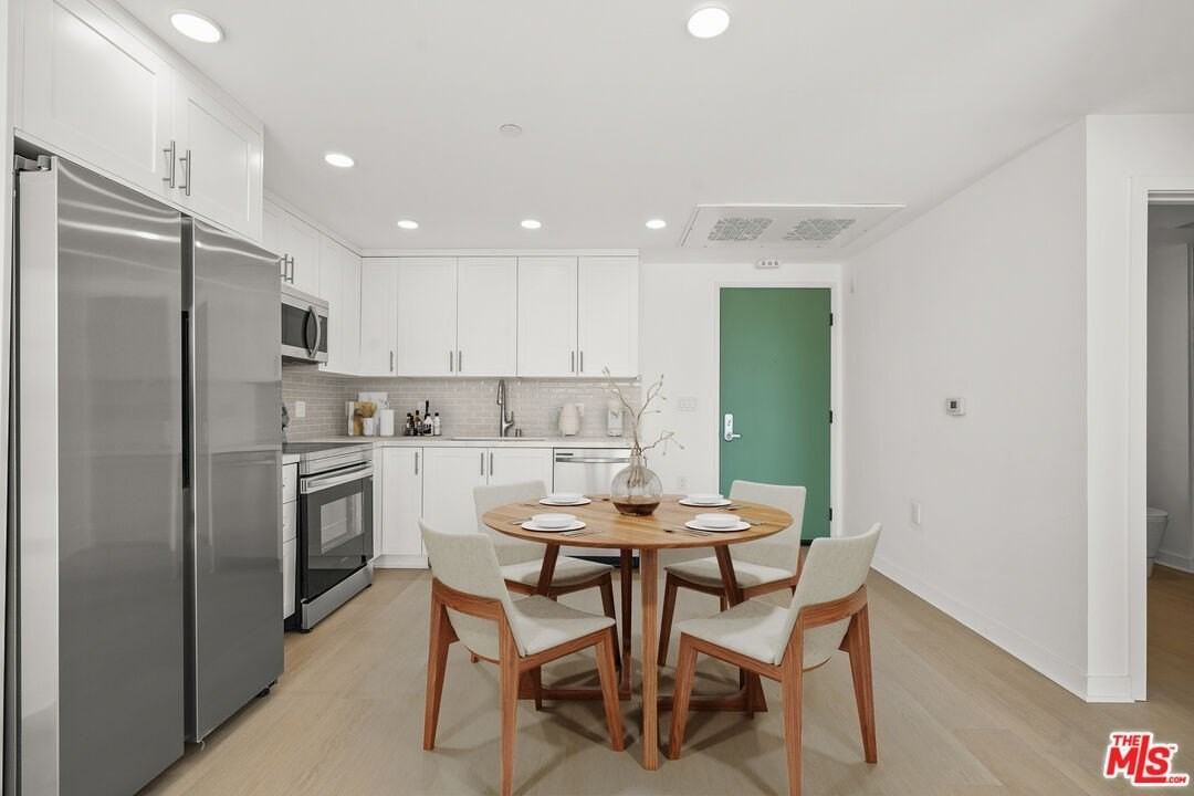 3977 Beverly Boulevard #316 - Photo 7 of 20