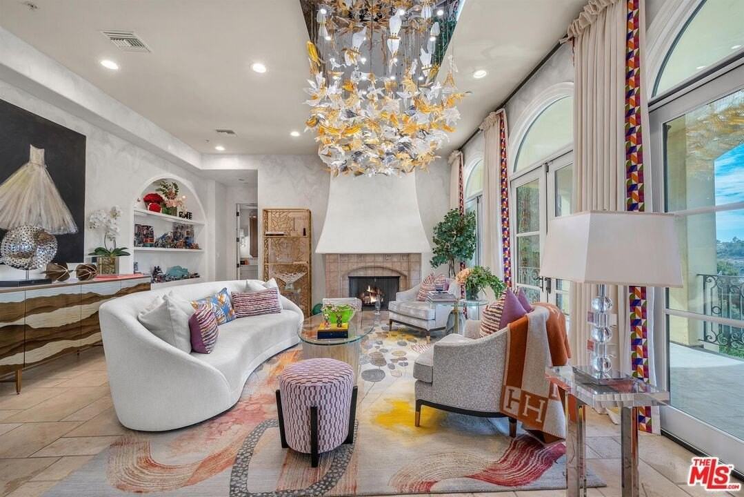 3110 Benedict Canyon Dr - Photo 7 of 50