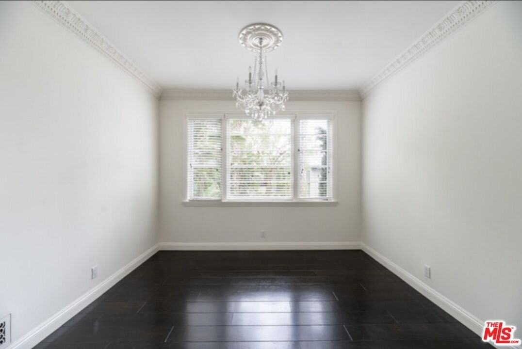 9243 Doheny Road - Photo 5 of 17