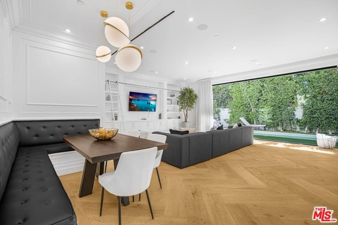 843 North Spaulding Avenue - Photo 4 of 24